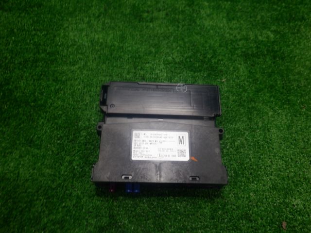 ★ヴェゼル 6AA-RV5 e:HEV PLaY 前期★テレマティクスユニット 8B110-3M0-J120-M1