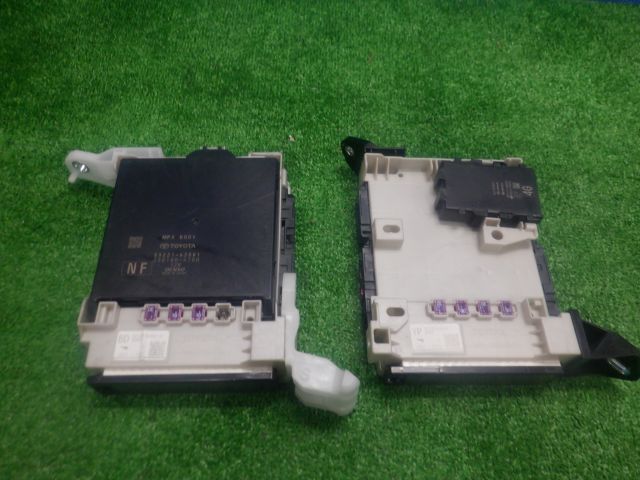 ★MIRAI ZBA-JPD20 Z エグゼクティブパッケージ★室内ヒューズボックス