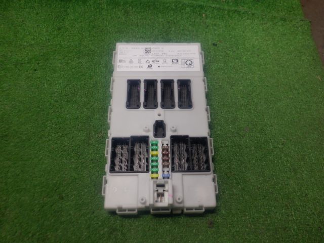★BMW F39 X2 3BA-YH20 XDrive 20i MスポーツX★ボディドメインコントローラー 8736972 02|PartsportAP 店