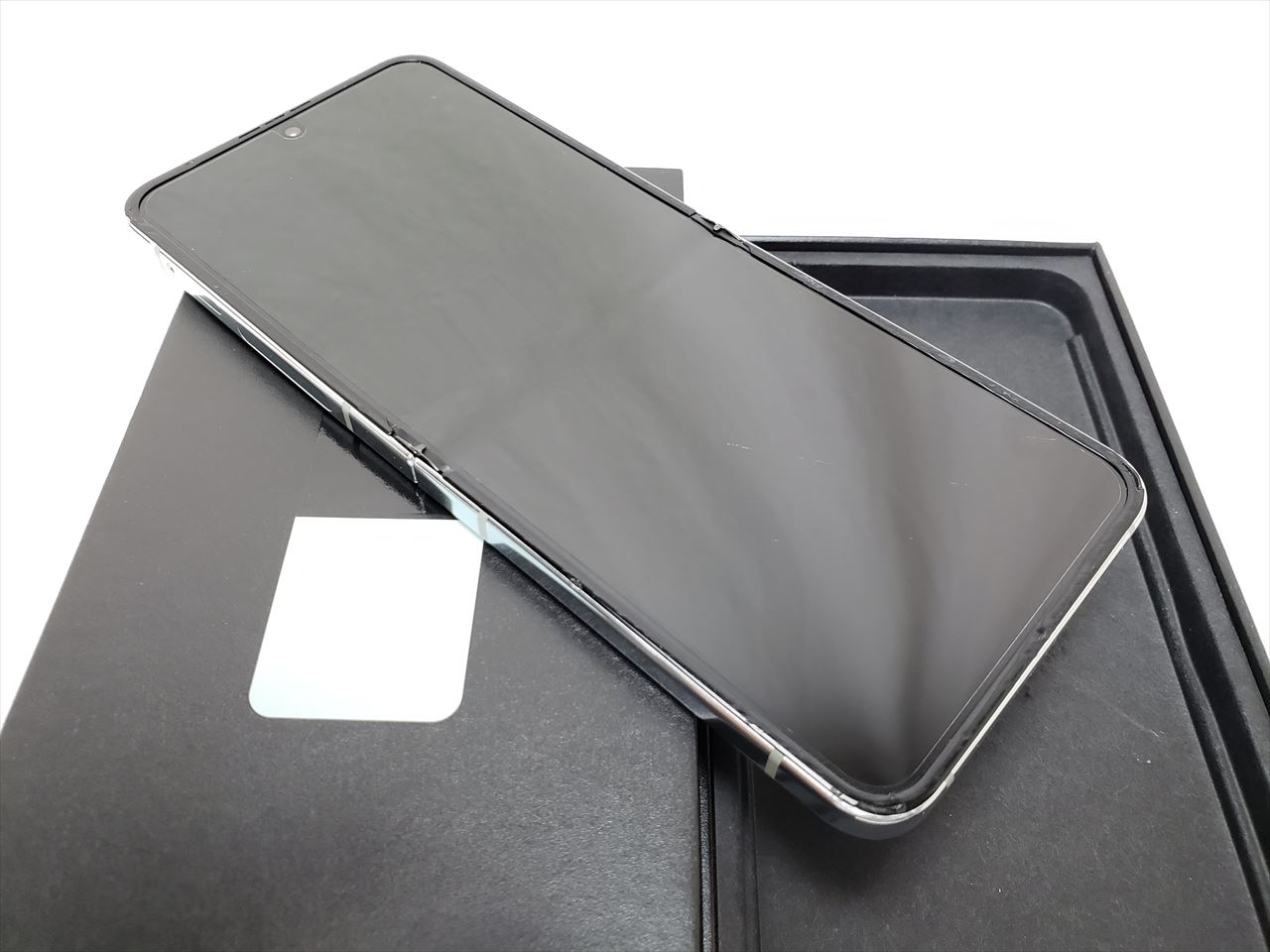 (中古) SCG23 （8GB/256GB） ミント /Galaxy Z Flip5 【 SIMFREE】、au