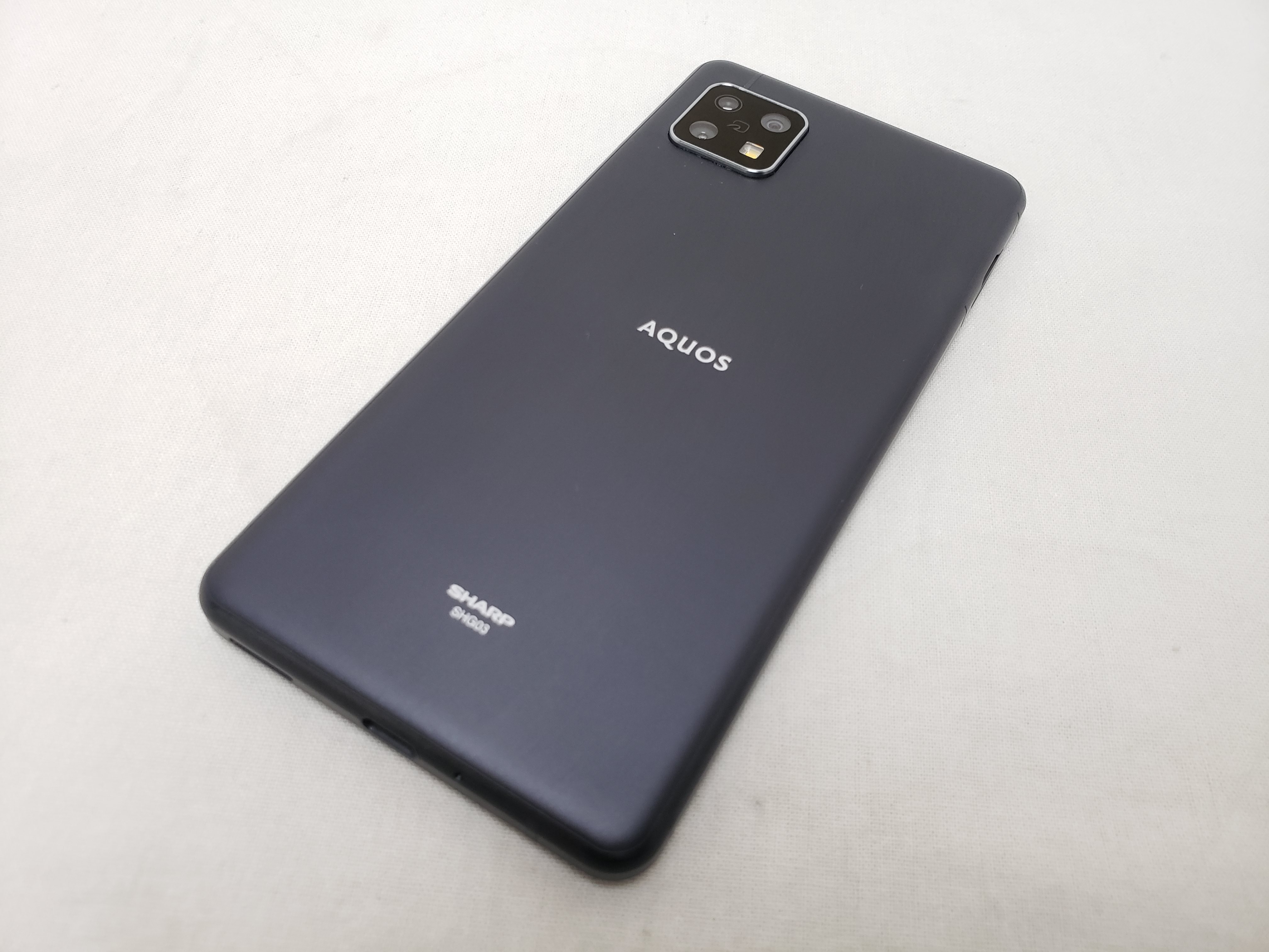 (中古) SHG03 黒いこと /AQUOS sense5G 【SIM鍵を掛ける取りけす品】、au
