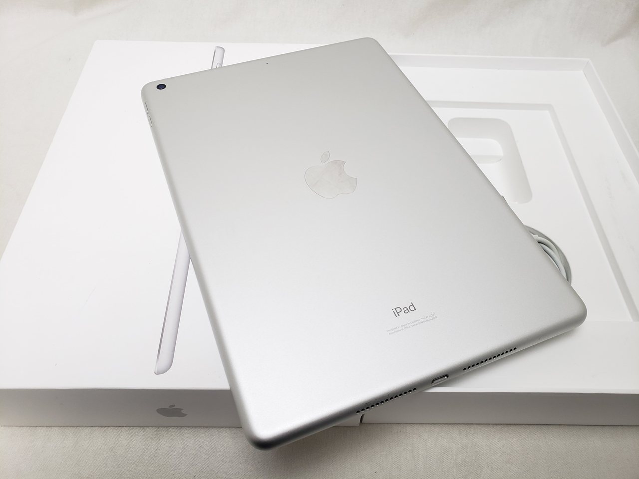 (中古) iPad（第8世代/2020） Wi-Fi 32GB シルバー /MYLA2J/A｜PCワンズ