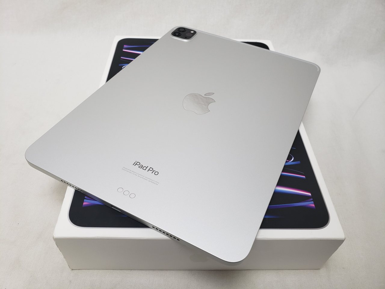 (中古) iPad Pro 11in 第4時人 Wi-Fi 128GB しろがね色 /MNXE3J/A