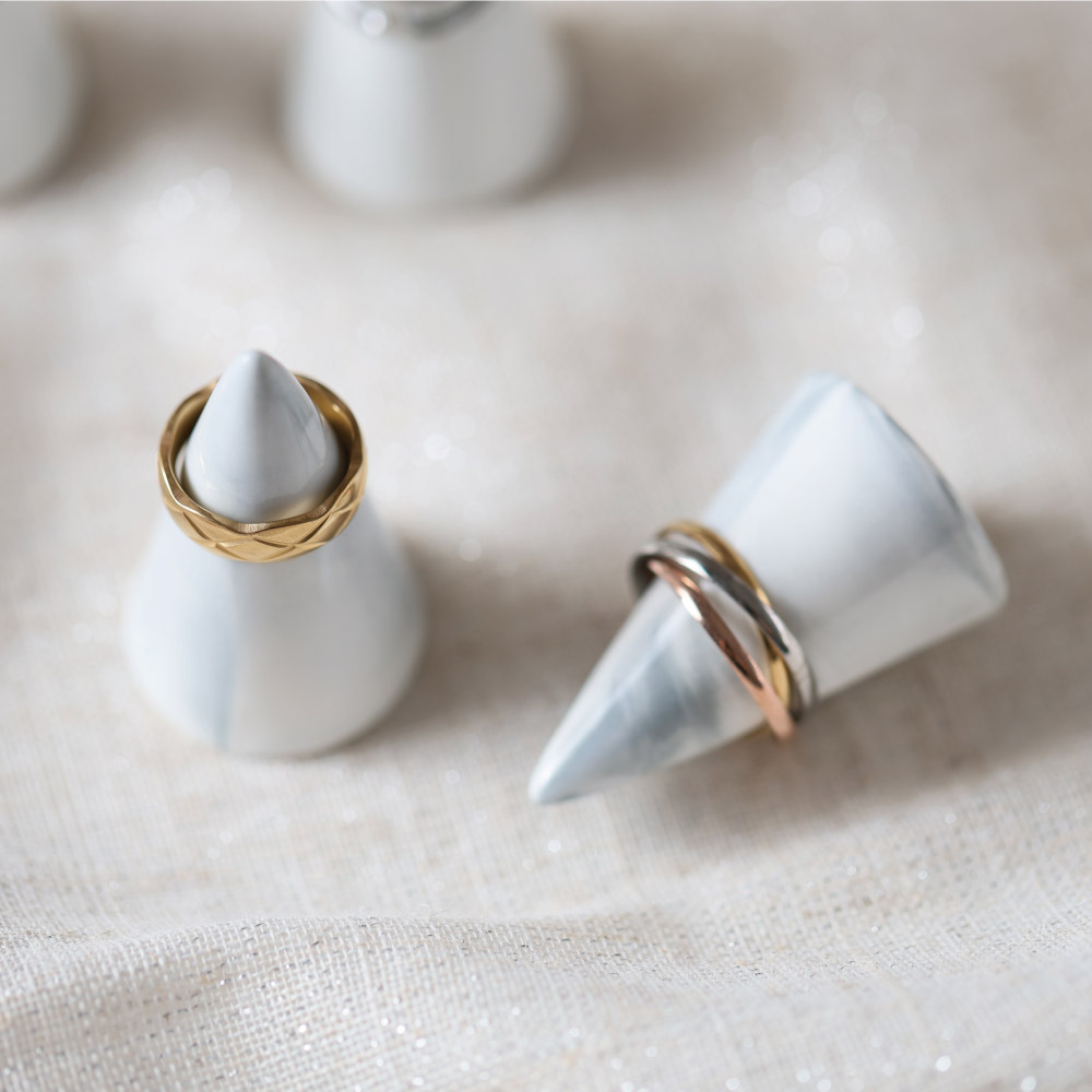 リングスタンド 9個セット 新品　未開封 楽天市場】円錐リングスタンド5コ入り : ジュエリーボックス専門店