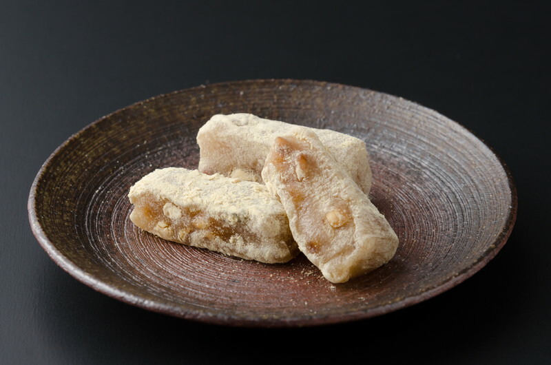 楽天市場 ラグノオ 茶屋の餅 8個入り1包み 人気 プレゼント スイーツ 感謝 とっておき 人気 くるみ餅 昔ながら くるみゆべし ゆべし 茶屋 なつかしい ラグノオ