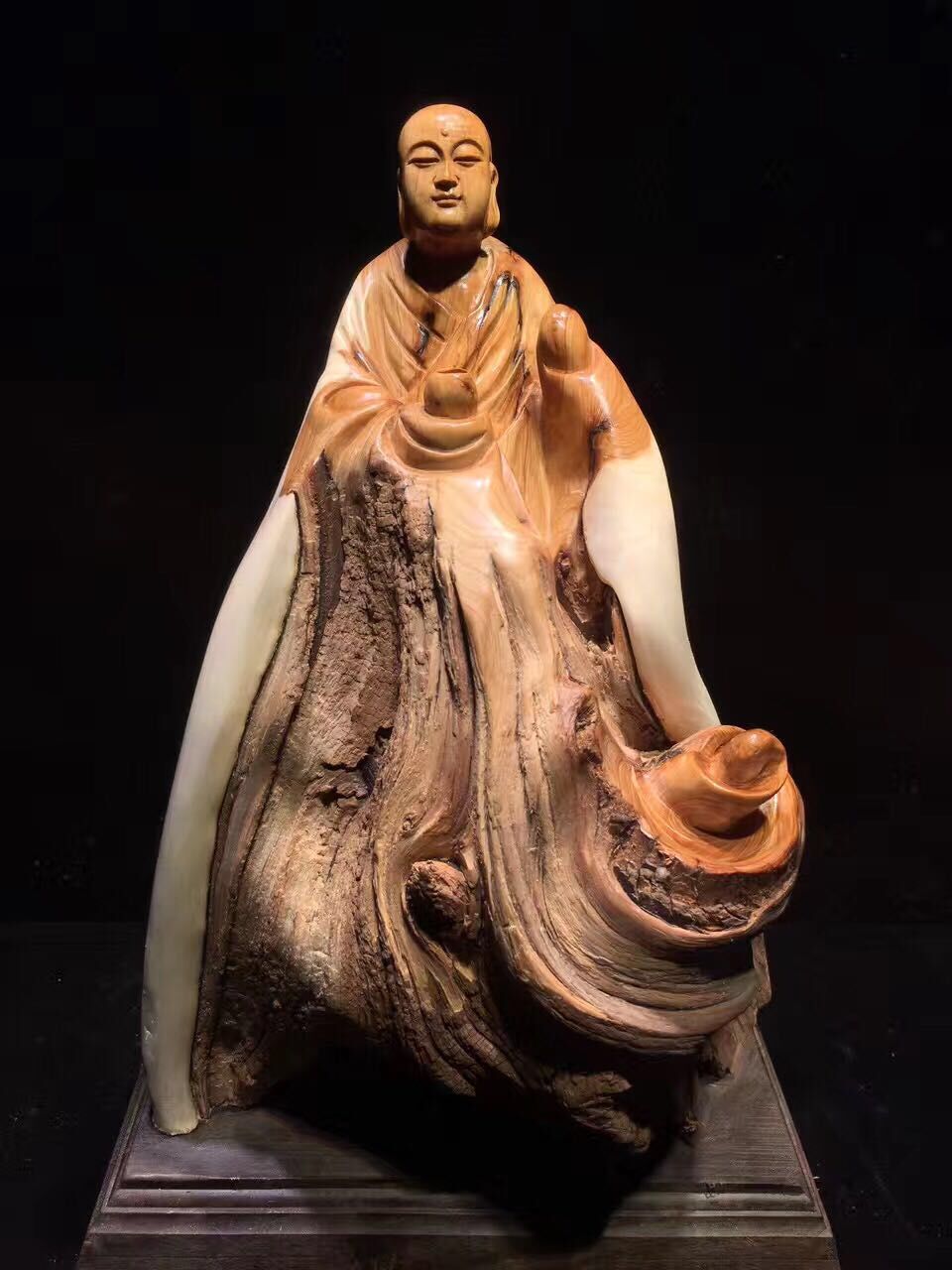 楽天市場】木彫り作品 旅人 桜木地仕上げ 20cm 木彫り 置物 彫刻