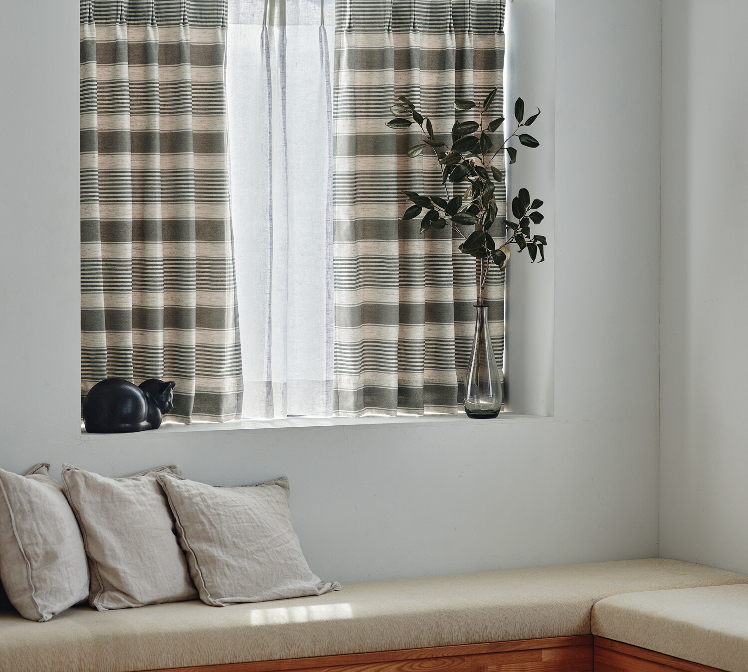 楽天市場 オーダーシェード Epic エピック ダークグレー Wave Salad公式 ボーダ柄 オーダーサイズ ローマンシェード 小窓 かわいい おしゃれ ベーシック ナチュラル 洗える ウォッシャブル 一人暮らし 新生活 シングル ダブル ドラム式 コード式 サラダ スタイル