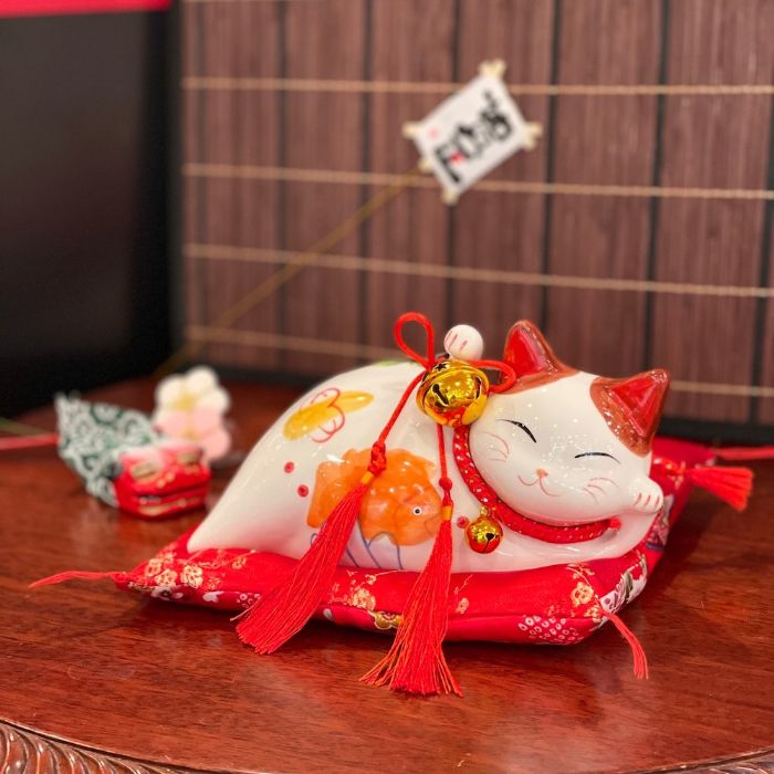 楽天市場】猫 置物 開運 縁起物 薬師窯(彩絵 金運 来福 三毛猫 招き猫