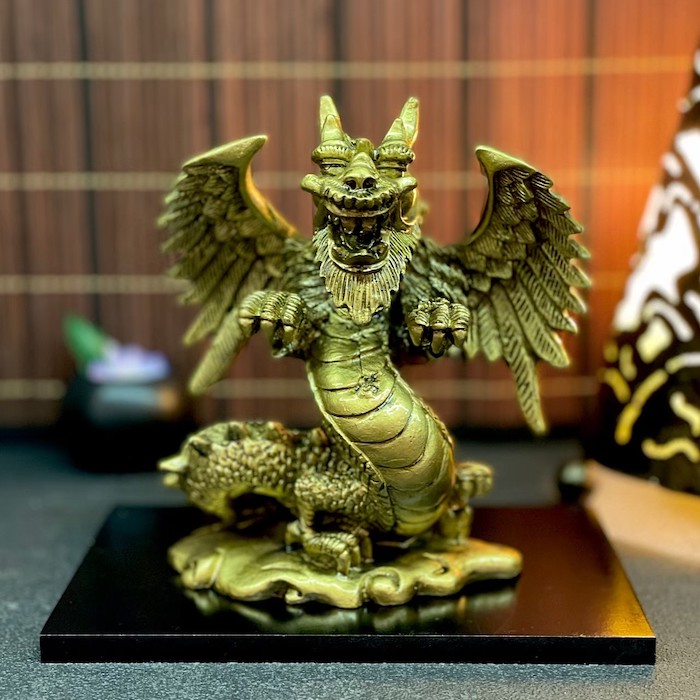 ドラゴンのフィギュア 金属製 約16.5cm 楽天市場】龍 西洋風ドラゴン S18162 高さ16.5cm ゴールド 金 ドラゴン