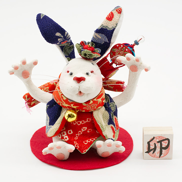 作家 踊り兎 うさぎ ウサギ 干支 卯年 置物 飾り オブジェ 人形 古布