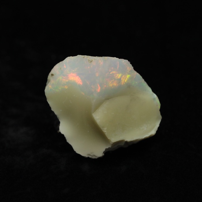 【再入荷！】エチオピア　ウェロー産　ホワイトプレシャスオパール 原石 28.5 ct 【送料無料】 9,877円