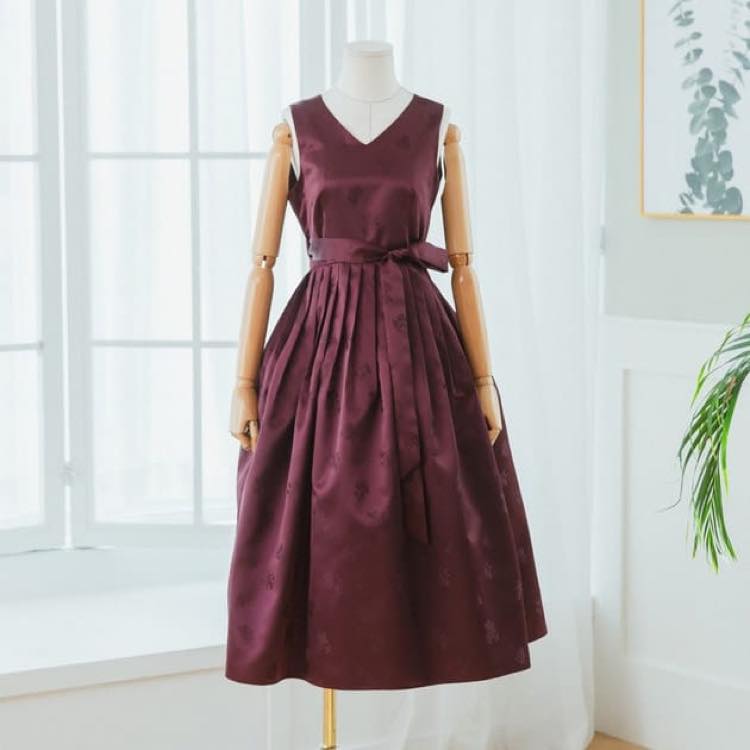 【韓服スタイル】ショルダーウエストスカートワンピース パープル 秋 冬 ミディアム ハイウエスト オフショルダー オフショルダー きれいめ 着こなし ゆったり 上品 エレガント リボン フリー L