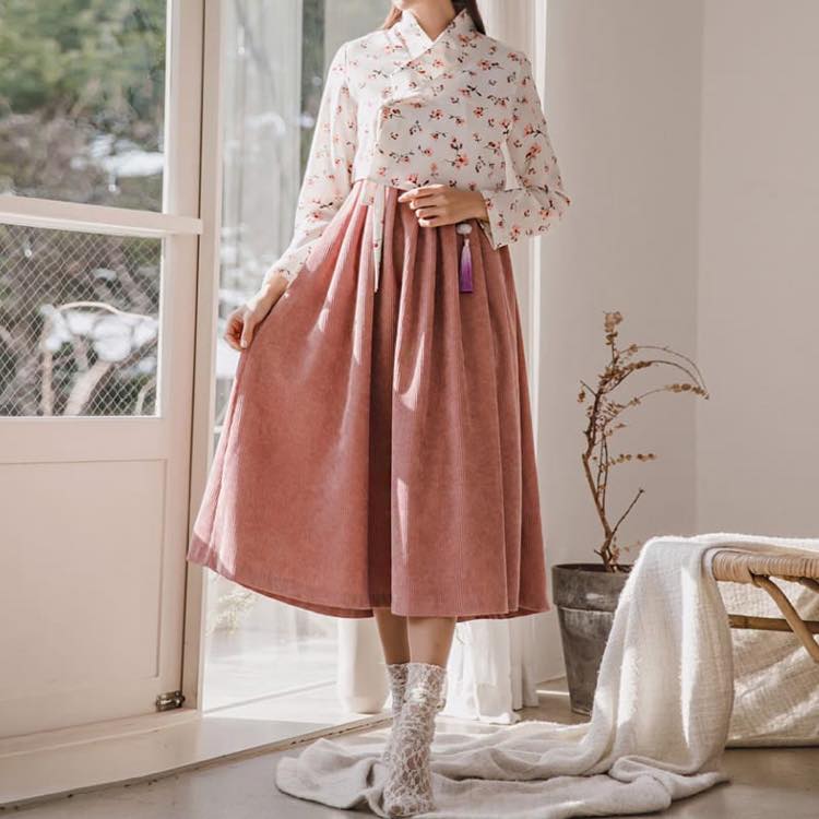 【韓服スタイル】チョゴリブラウス&ワンピースセット Vネック ラウンドネック ノースリーブ 長袖 ひざ下丈 ハイウエスト 花柄 上品 エレガント 着こなし 春 秋 ホワイト ピンク M L FREE｜好きなものいっぱい眞眞
