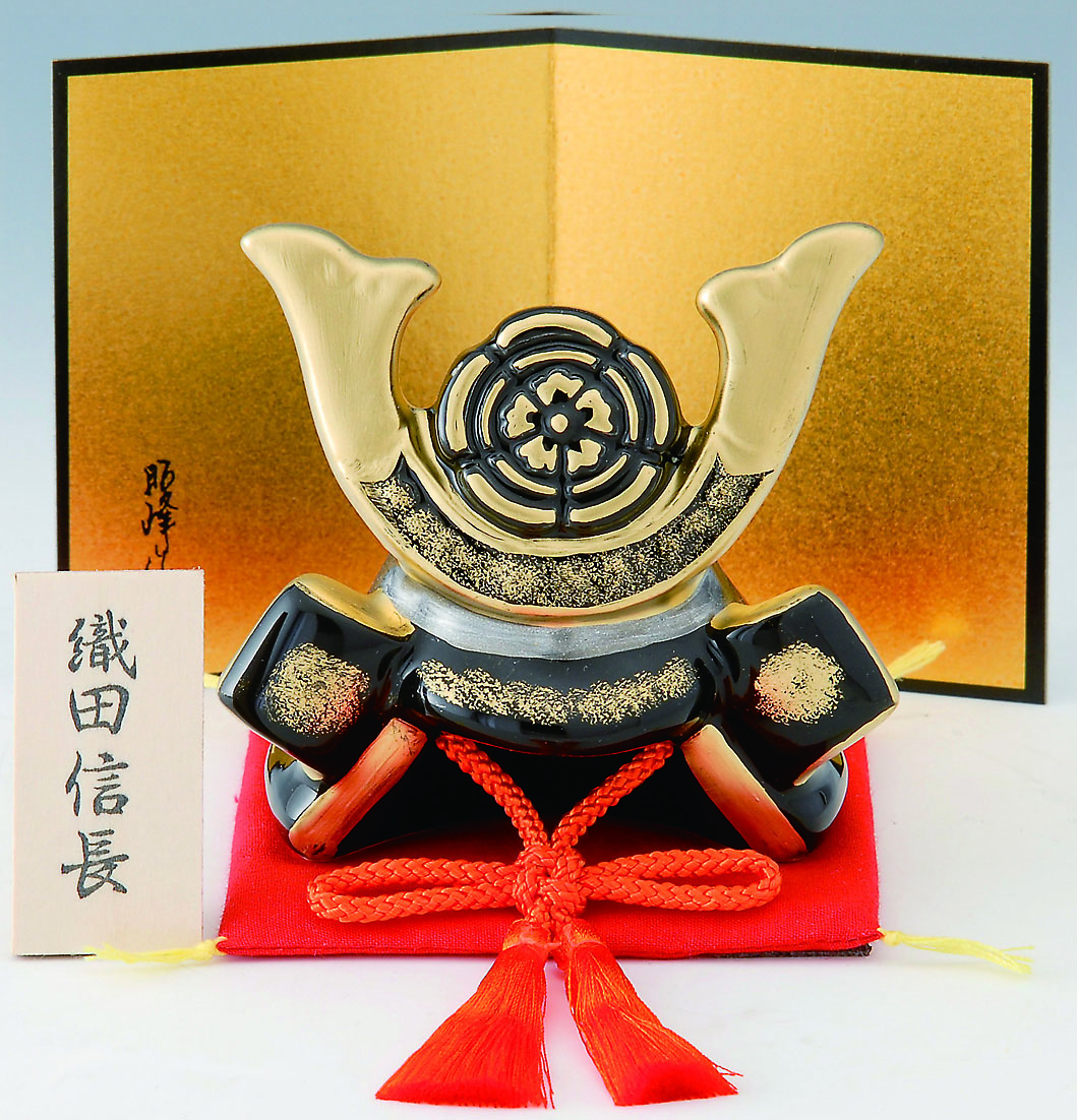 高級感 楽天市場】かわいらしくデフォルメされた陶器製の兜飾り♪ 昭峰 子どもの日