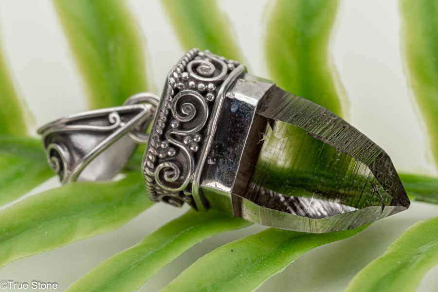 楽天市場】珍品 ネパール ガウリシャンカール産 スモーキークォーツ