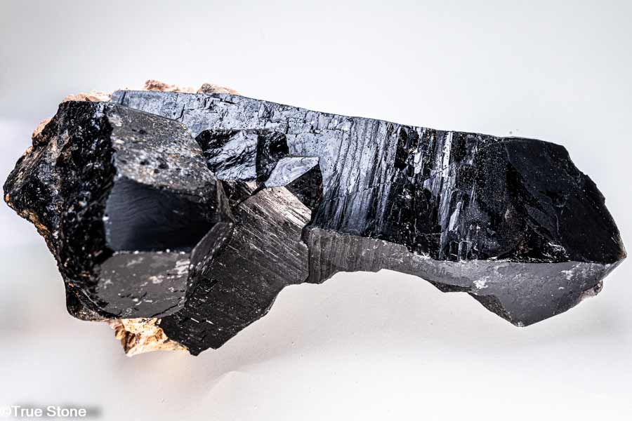大型 モリオン 原石 天然 黒水晶 ブラッククリスタル ブラッククォーツ クラスター 天然石 原石 浄化 パワーストーン｜True Stone