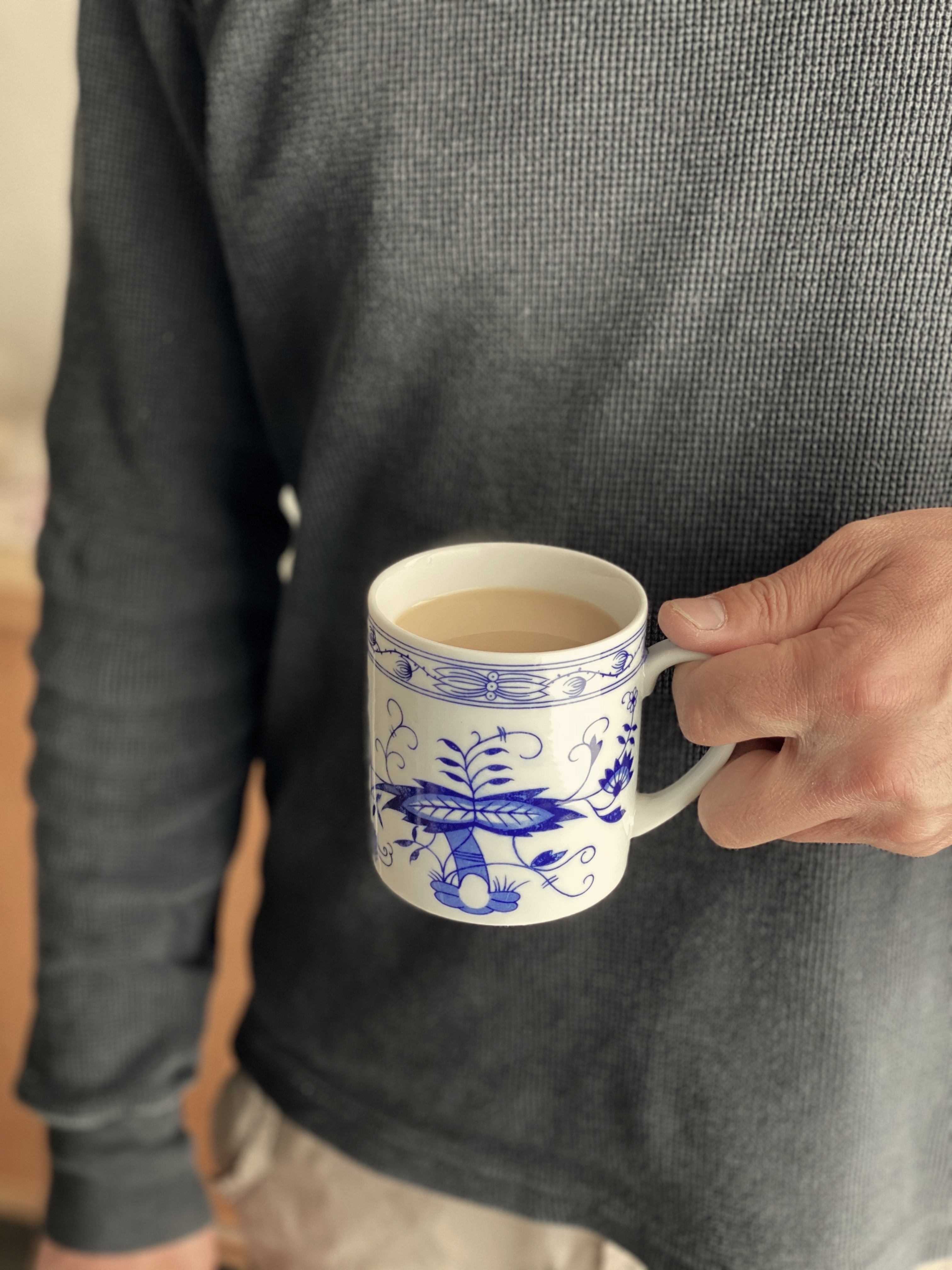 楽天市場 青い花模様のマグカップ つむぎ商會 カフェ コーヒー 紅茶 喫茶店 デッドストック 日本製 日本製金物と古道具 つむぎ商會