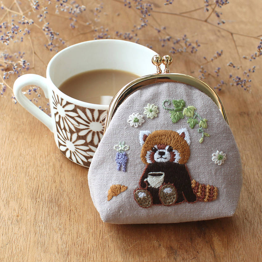 ともハンドメイド　刺繍パンダがま口プラス８個 ともハンドメイド 刺繍パンダがま口プラス8個 ともハンドメイド