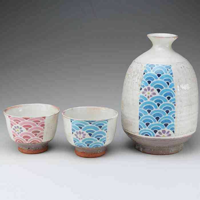 徳利 京 お猪口 京都の高級 手作り セット 徳利 2客 お預け酒器 おしゃれでかわいい 酒器セット 和食器 おちょこ 贈り物ギフトにおすすめ 送料無料 京焼 清水焼 京 焼き 京焼き 酒器 お預け酒器 徳利 1客 おちょこ 2客 セット 紙箱入り 櫛目青海波 くしめせいかいは