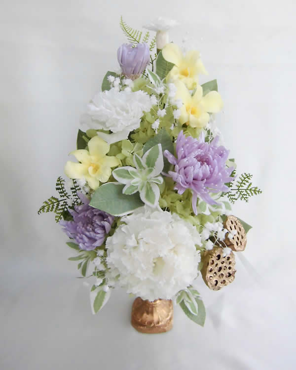 楽天市場 花器付き仏花 大輪のトルコキキョウと藤色の菊 プリザーブドフラワー Pw イタリアギフトvigo