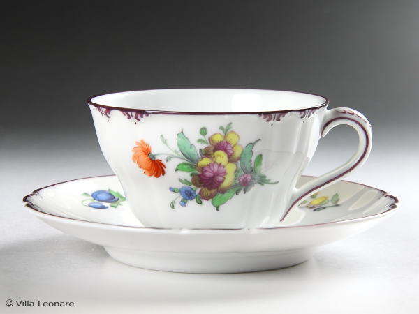 【ニンフェンブルク】マルチカラー手描き花模様　カップ＆ソーサー｜Villa Leonare 28,105円