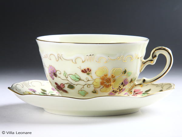 【ジョルナイ ペーチュ】花飾り付け 優勝杯＆平円盤（大） コーヒー・お茶用品-カップ＆ソーサー