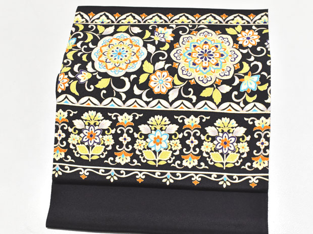 多色型染めの九寸名古屋帯◇連山と四季の吉祥文様 ちりめん 多色型染めの九寸名古屋帯◇連山と四季の吉祥文様