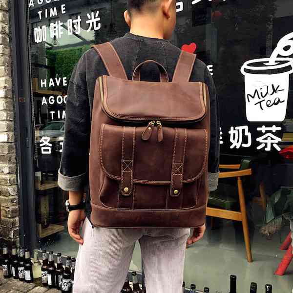 【＼クーポン利用で20%OFF!／】 リュック メンズ 40代 大学生 軽量 10代 撥水 レザー 春 ブランド ビジネス 夏 ビジネスリュック バッグ 2WAY アウトドア リュックサック 革 スポーツ PC カジュアル 秋 小さめ 冬 パソコン 大容量 おしゃれ 本革 通勤 ビジネスバッグ 26,897円