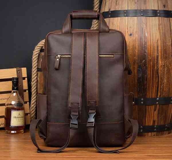 おしゃれ 代 大人 大きめ ファッション 50代 ブランド リュックサック ブランド スポーツ カジュアル 30代 大容量 リュック 本革 軽量 おしゃれ 秋 40代 春 メンズ バッグ 旅行 バック かっこいい 冬 レザー 鞄