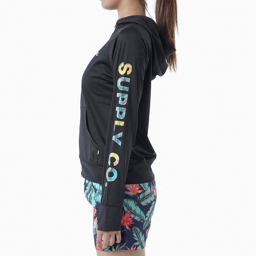 楽天市場 公式 ラスティー Rusty 人気 レディース 女性用 ラッシュガード 長袖 Uvcut90 シンプル ロゴ サーフブランド スポーツ フィットネス カジュアル Uvパーカー ジップ ブラック 黒 リーフ柄 ナイロン M L 春夏 Faspo