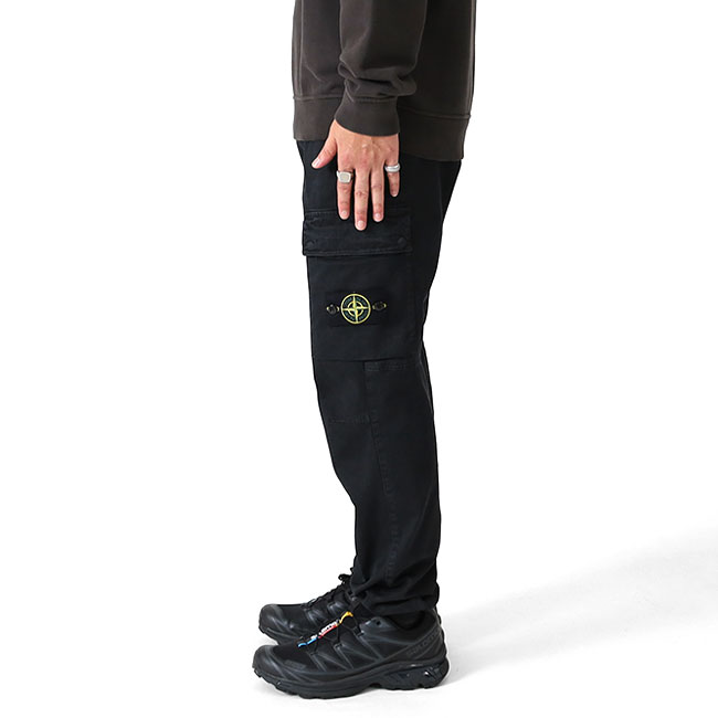 STONE ISLAND ストーンアイランド ガーメントダイ テーパード カーゴパンツ 3100033 黒 ブラック メンズ｜Golden State