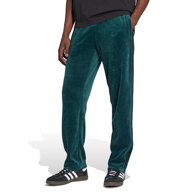 アディダス　トラックパンツ　緑　スーパースター　ジャージ　オリジナルス　s 下 正規品 adidas スーパースタートラックパンツ グリーンジャージ
