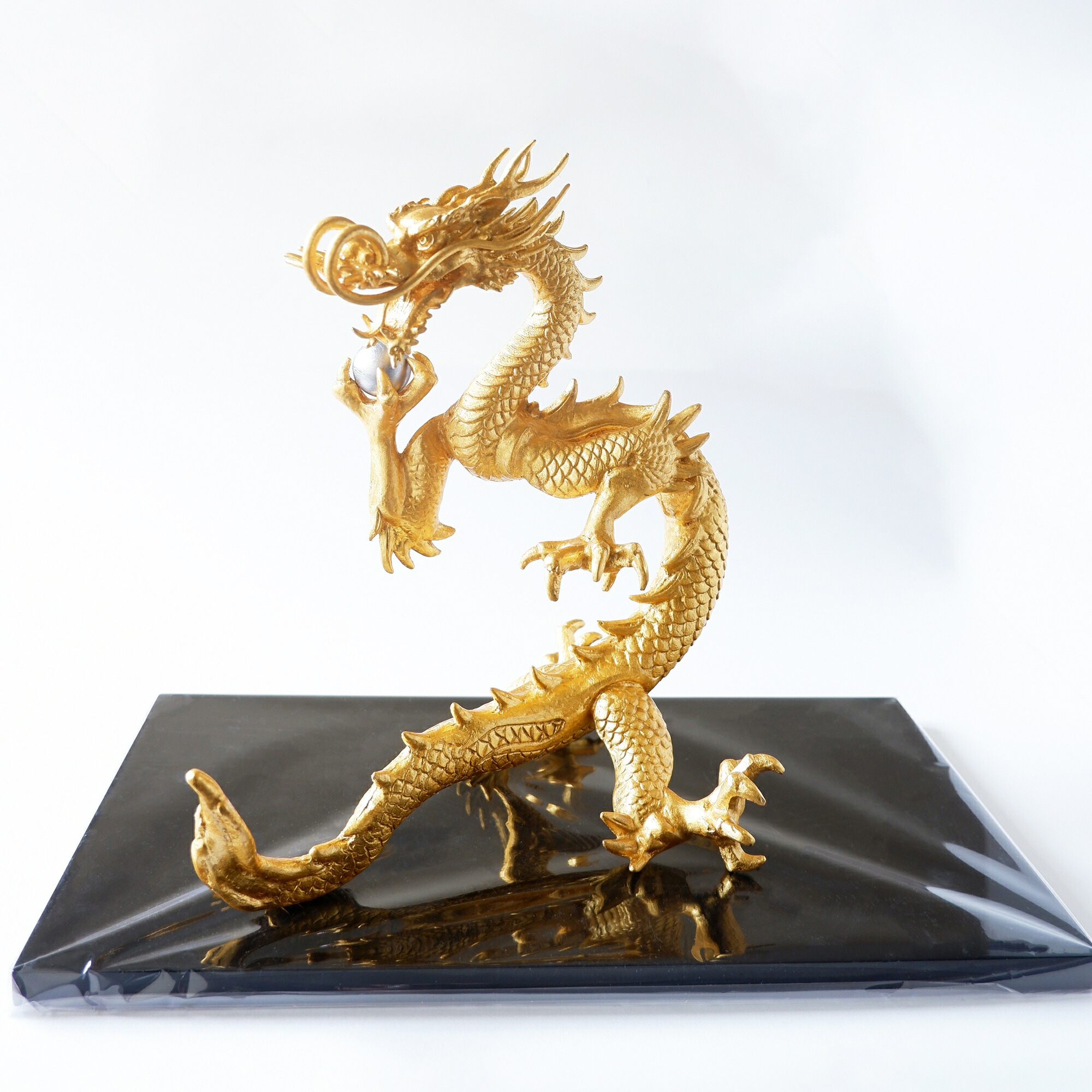 楽天市場】【お問合せ商品】金箔龍置物 「昇龍」 鋳銅製 : 金箔