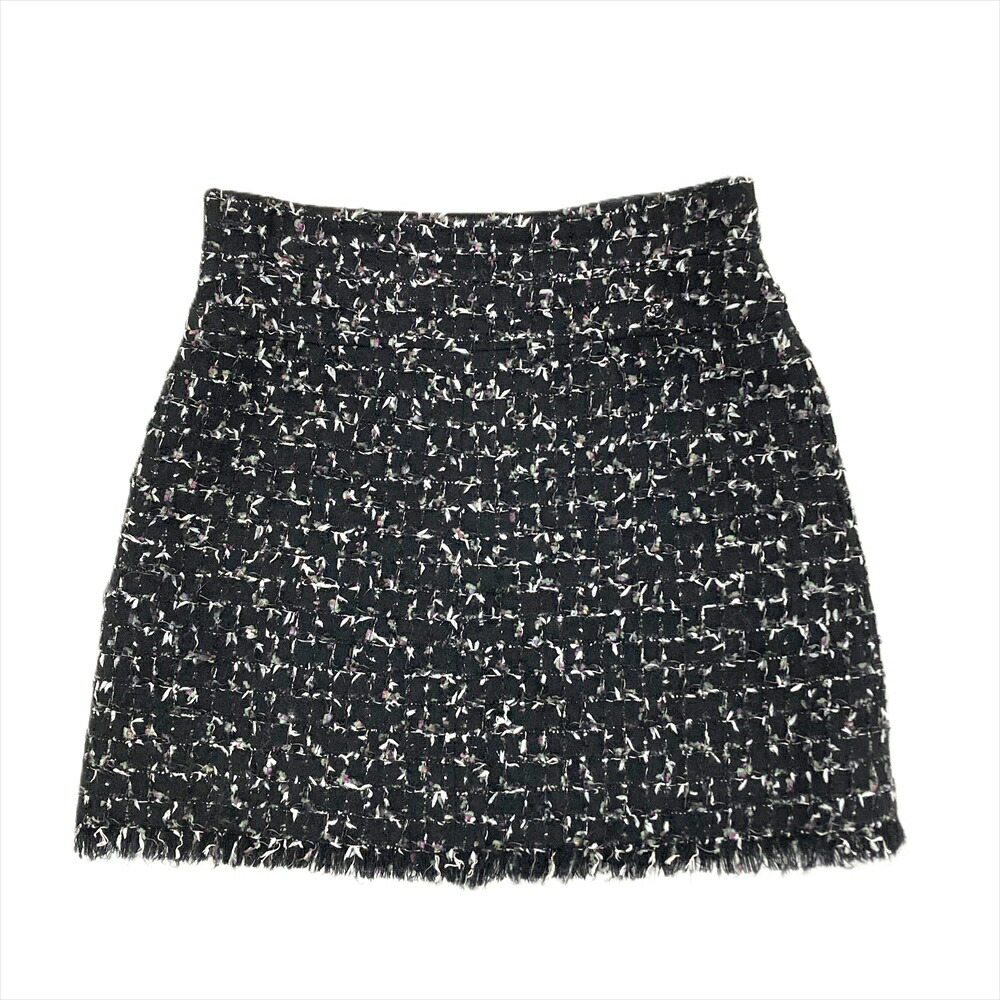 CHANEL　ボックスプリーツスカート　ツイード　シャネル　サイズ42 黒 CHANEL ボックスプリーツスカート ツイード シャネル サイズ42 黒