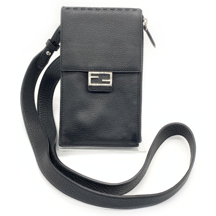 Fendi レザー　ショルダーバッグ　バゲットスリムクラッチ 楽天市場】【未使用品】フェンディ【FENDI】バゲット スリム