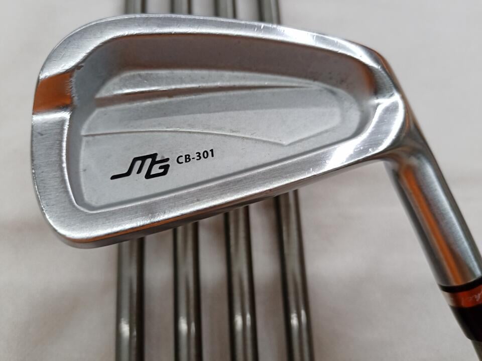 【中古】ミウラ CB-301 アイアンセット Rフレックス 37.75インチ SteelFiber　i70cw リシャフト品 Cランク 右利き用 ゴルフクラブ ゴルフドゥ ゴルフ用品 GOLF DO 中古ゴルフクラブ｜ゴルフ ドゥ 中古クラブ店