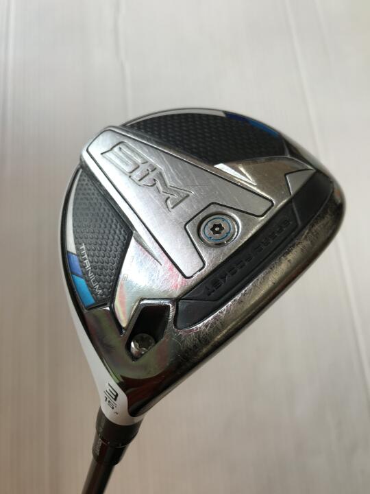 【中古】テーラーメイド SIM フェアウェイウッド 3W 15&deg; Sフレックス 43.5インチ TENSEI SILVER TM50 Dランク 右利き用 Taylormade ゴルフクラブ シム ゴルフドゥ ゴルフ用品 GOLF DO 中古ゴルフクラブ｜ゴルフ ドゥ 中古クラブ店