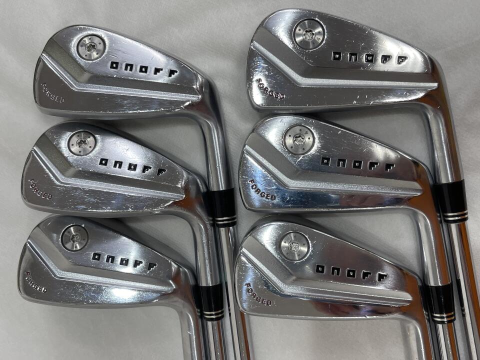【中古】グローブライド ONOFF FORGED KURO 2022 アイアンセット Sフレックス 38.0インチ NSプロ　モ-ダス１２０ リシャフト品 Dランク 右利き用 GLOBERIDE ゴルフクラブ オノフフォージド ゴルフドゥ
