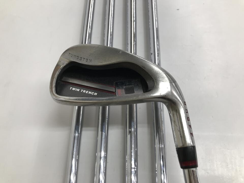 【中古】グローブライド ONOFF IRON AKA 2018 アイアンセット Sフレックス 38.25インチ NSプロ950GH HT Dランク 右利き用 GLOBERIDE ゴルフクラブ オノフ アイアン アカ ゴルフドゥ ゴルフ用品 GOLF DO 中古