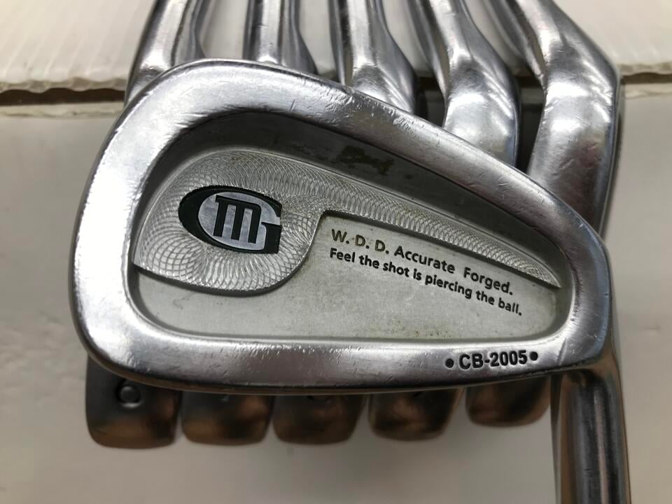 【中古】ミウラ CB-2005 アイアンセット 38.0インチ ダイナライトゴールド リシャフト品 Dランク 右利き用 ゴルフクラブ ゴルフドゥ ゴルフ用品 GOLF DO 中古ゴルフクラブ