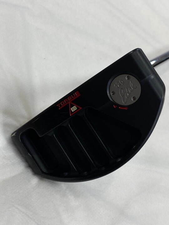 【中古】イーデル Edel TORQUE BALANCED E-1 Black LUX パター 33.0インチ ヘッドカバーあり オリジナルスチール Cランク 右利き用 Edel ゴルフクラブ ゴルフドゥ ゴルフ用品 GOLF DO 中古ゴルフクラブ