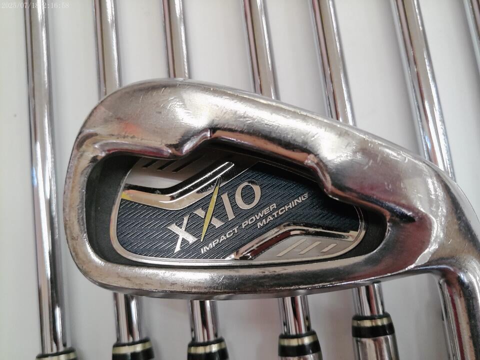 【中古】ダンロップ XXIO (2010) 新・ゼクシオ アイアンセット Rフレックス 38.0インチ NSプロ950GH HL for XXIO Dランク 右利き用 DUNLOP ゴルフクラブ ゼクシオ ゴルフドゥ ゴルフ用品 GOLF DO 中古ゴル