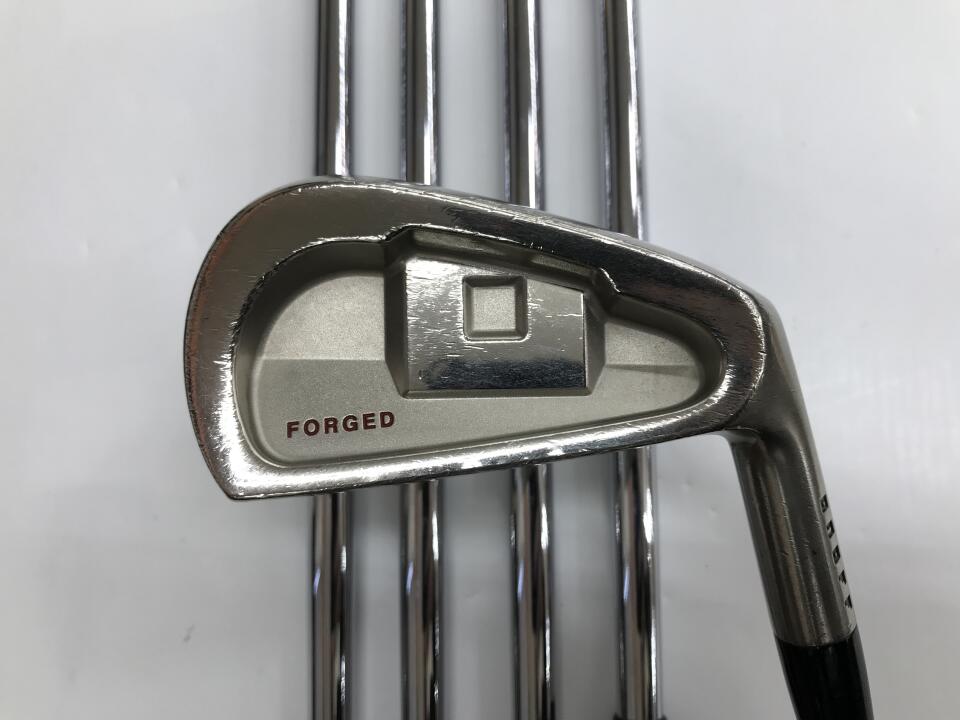 【中古】グローブライド ONOFF FORGED KURO 2017 アイアンセット Sフレックス 37.25インチ NSプロ MODUS 3 SYSTEM 3 TOUR 125 Cランク 右利き用 GLOBERIDE ゴルフクラブ オノフフォージド ゴルフドゥ ゴルフ用品|ゴルフ ドゥ 中古クラブ店