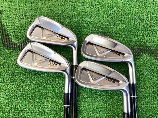 【中古】 労働者階級歯車 PRGR 05(2023) 7S アイアン仕掛ける IR MCI BLACK FOR PRGR (フレックスR) メンズ 成人男性用 右利き 右用 D価値づける ゴルフ野球クラブ