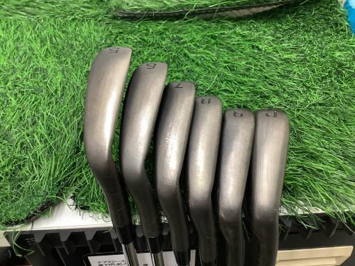 【中古】 コブラ KING FORGED TECx(2023) BLACK 6S アイアン仕掛ける IR 完全無欠特注立て坑 (フレックスS) メンズ 成人男性用 右利き 右用 C価値づける ゴルフ野球クラブ