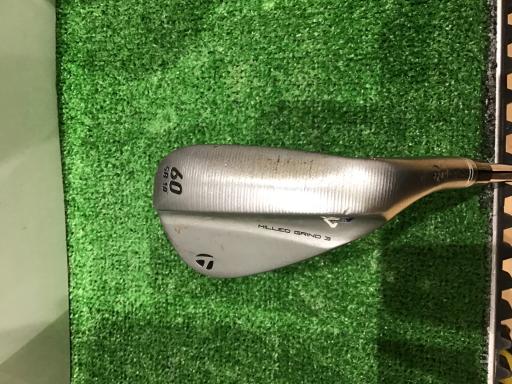【中古】 仕立て屋御手伝いさん Taylor Made MILLED GRIND 3 60°/10° ウェッジ WG NS PRO MODUS3 TOUR105 (フレックスS) メンズ 成人男性用 右利き 右用 D位置づける ゴルフ野球クラブ