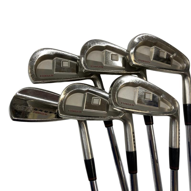 【中古】 ダイワ(グローブライド) ONOFF FORGED(2017) KURO 7S アイアンセット IR NS PRO MODUS3 SYSTEM3 TOUR125 (フレックスS) メンズ 男性用 右利き 右用 Cランク ゴルフクラブ