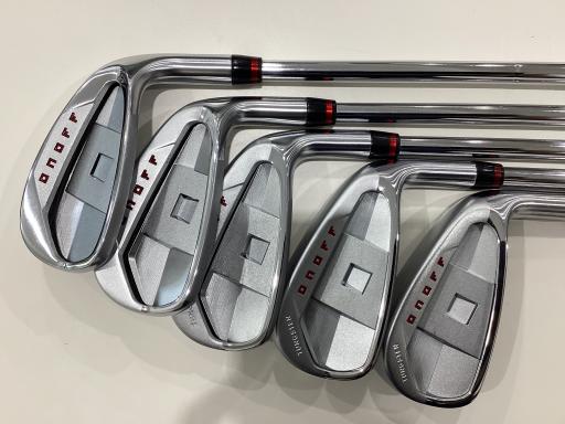 【中古】 ダイワ(グローブライド) ONOFF(2022) AKA 5S アイアンセット IR KBS TOUR LITE 100 (フレックスS) メンズ 男性用 右利き 右用 Cランク ゴルフクラブ