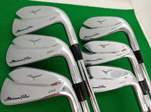 【中古】 ミズノ Mizuno Pro 225 6S アイアンセット IR 純正特注シャフト (フレックスR) メンズ 男性用 右利き 右用 Dランク ゴルフクラブ