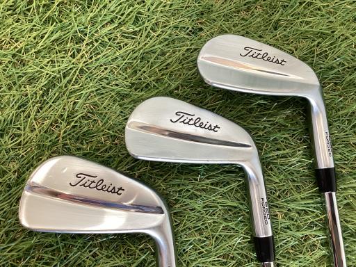 【中古】 タイトリスト Titleist MB 620 5S アイアン仕掛ける IR AMT TOUR WHITE (フレックスS) メンズ 成人男性用 右利き 右用 C位置付ける ゴルフ野球クラブ ゴルフ-アイアン-クラブ